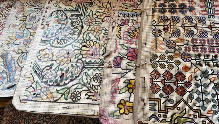 80 yıllık halı motifleri: Kaybolan tarih evde sergileniyor