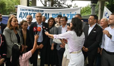 Boğaziçi’ne girişleri engellenmeye çalışılan CHP heyetinden tepki