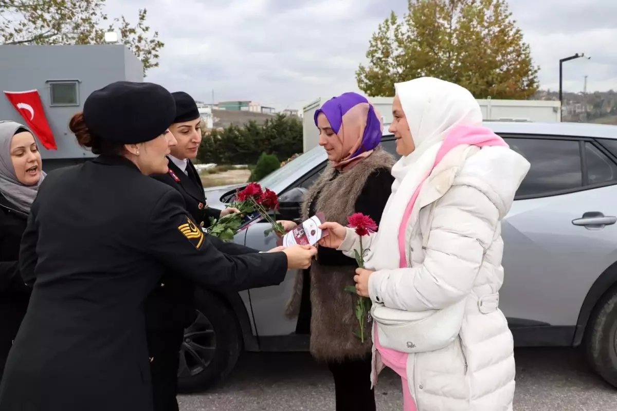 Yalova’da Kadına Yönelik Şiddete Karşı Farkındalık Etkinlikleri Düzenlendi